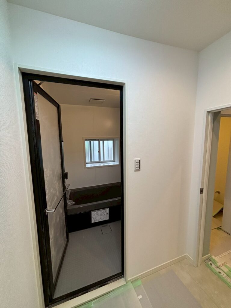 比屋根 リノベーション済み戸建て