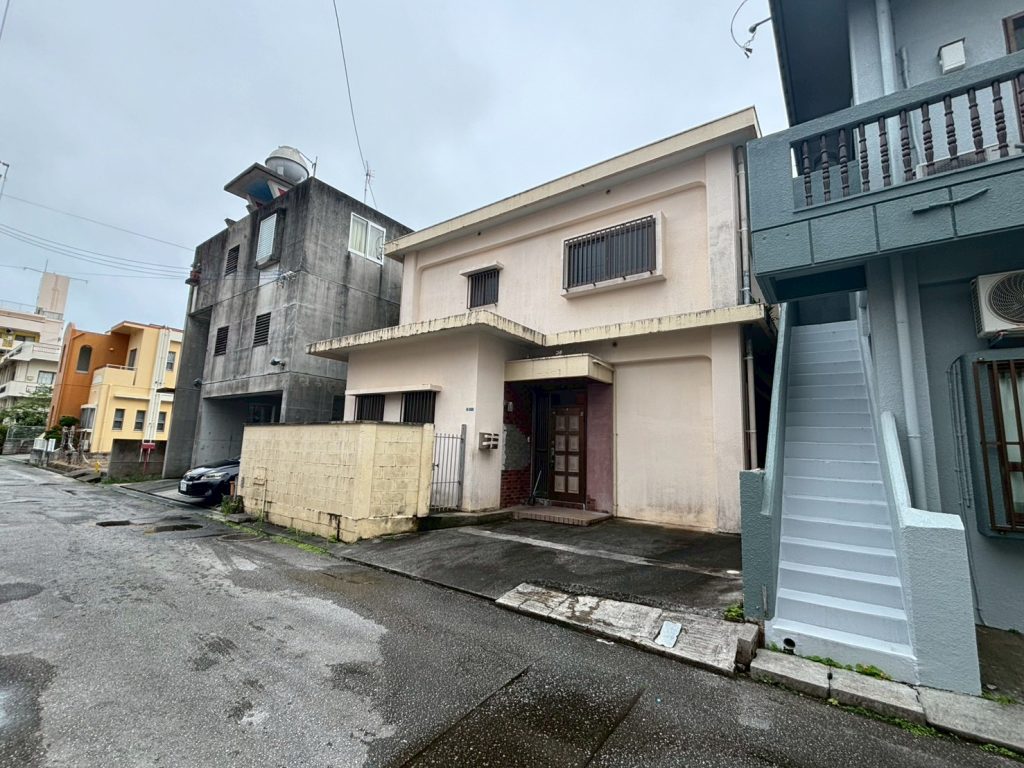 沖縄市泡瀬2階建
